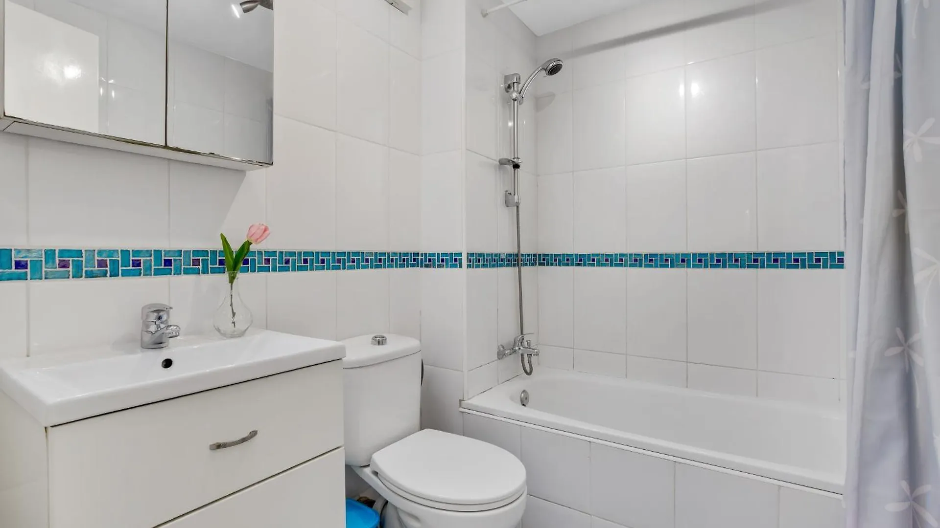 Adelfas By Ivi Real Estate Daire Torremolinos